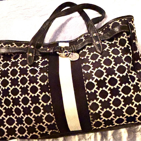 Tommy Hilfiger Handbags - Tommy Hilfiger Handbag